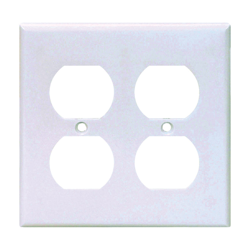 Eaton Wiring Devices Duplex Receptacle Wallplate 4-1/2 in L 4-9/16 in W 2-Gang Thermoset White